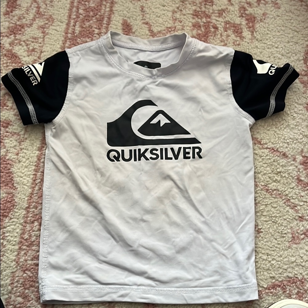 Quiksilver White and Black Kids rash guard  size 2
